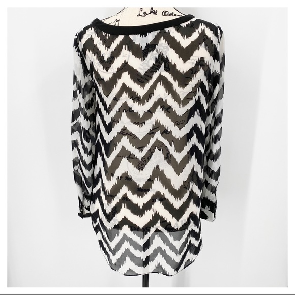 AB Studio Long Sleeve Pullover Blouse Chevron S - Picture 4 of 7